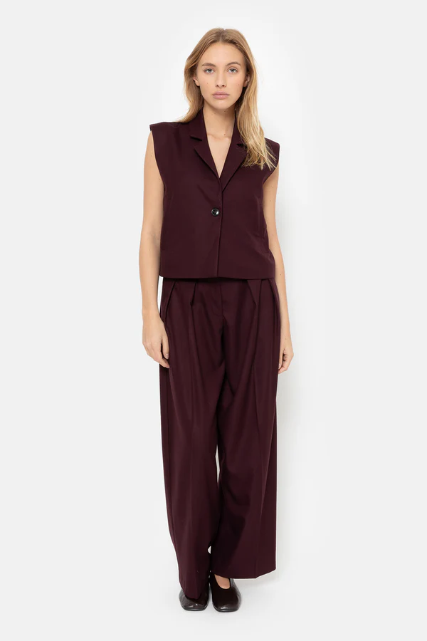 Âme Antwerp - Marie Short Sleeveless Gilet Blazer - Plum